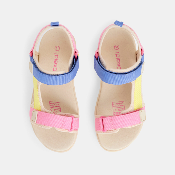 صندل بشريط لاصق وبألوان متعددة للفتيات